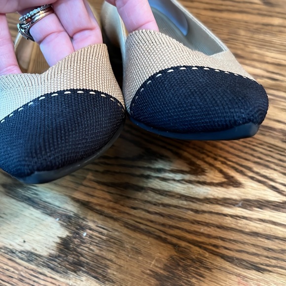 Black and Tan Like New the Point Rothy’s - Picture 2 of 7